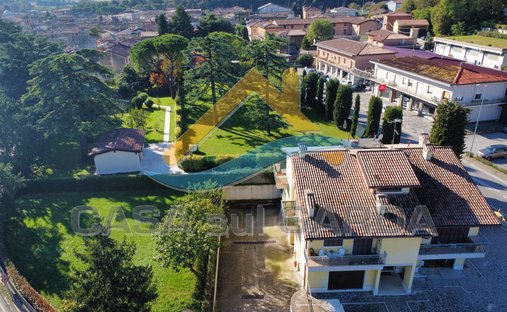 Estate in Ponti sul Mincio, Lombardy, Italy 1