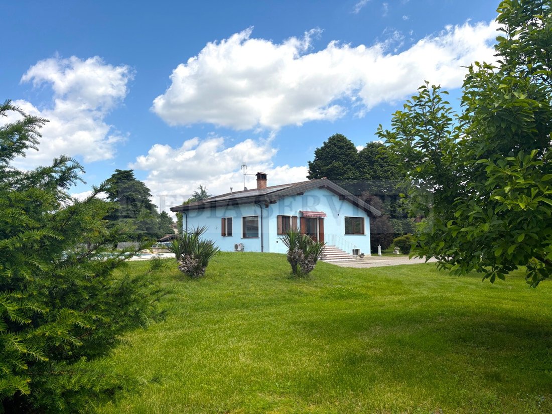 Villa in Garlasco, Lombardy, Italy 4 - 15656573