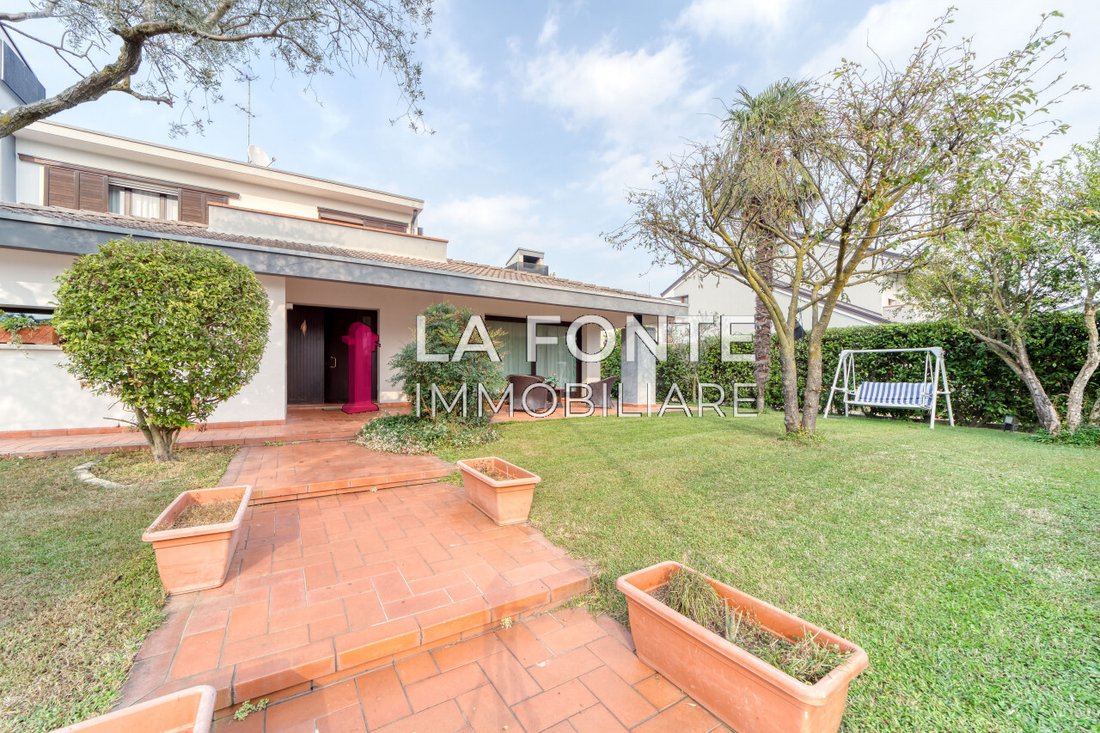 Villa in Vigonza, Veneto, Italy 2 - 13787123