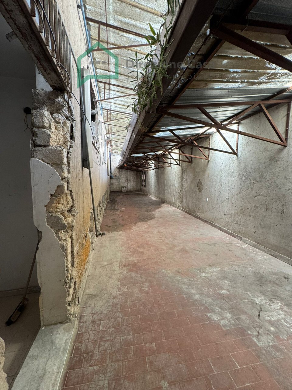 Napoli’s Crown: A Grand Palazzo Awaits in the Heart of the City