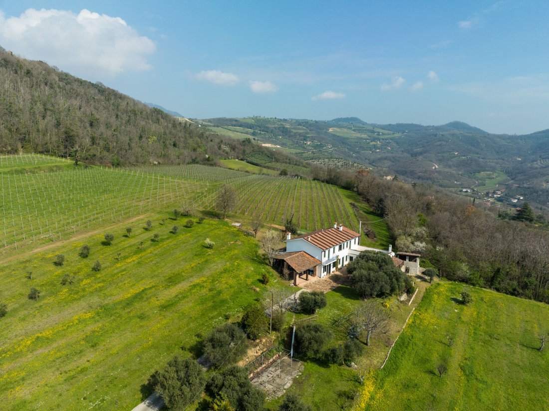 House in Calaone, Veneto, Italy 1 - 15553914