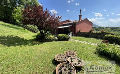 Villa in Vò, Veneto, Italy 1