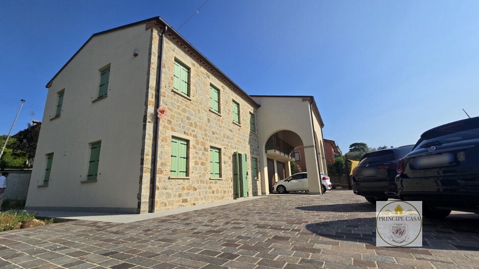 House in Calaone, Veneto, Italy 1 - 14558003