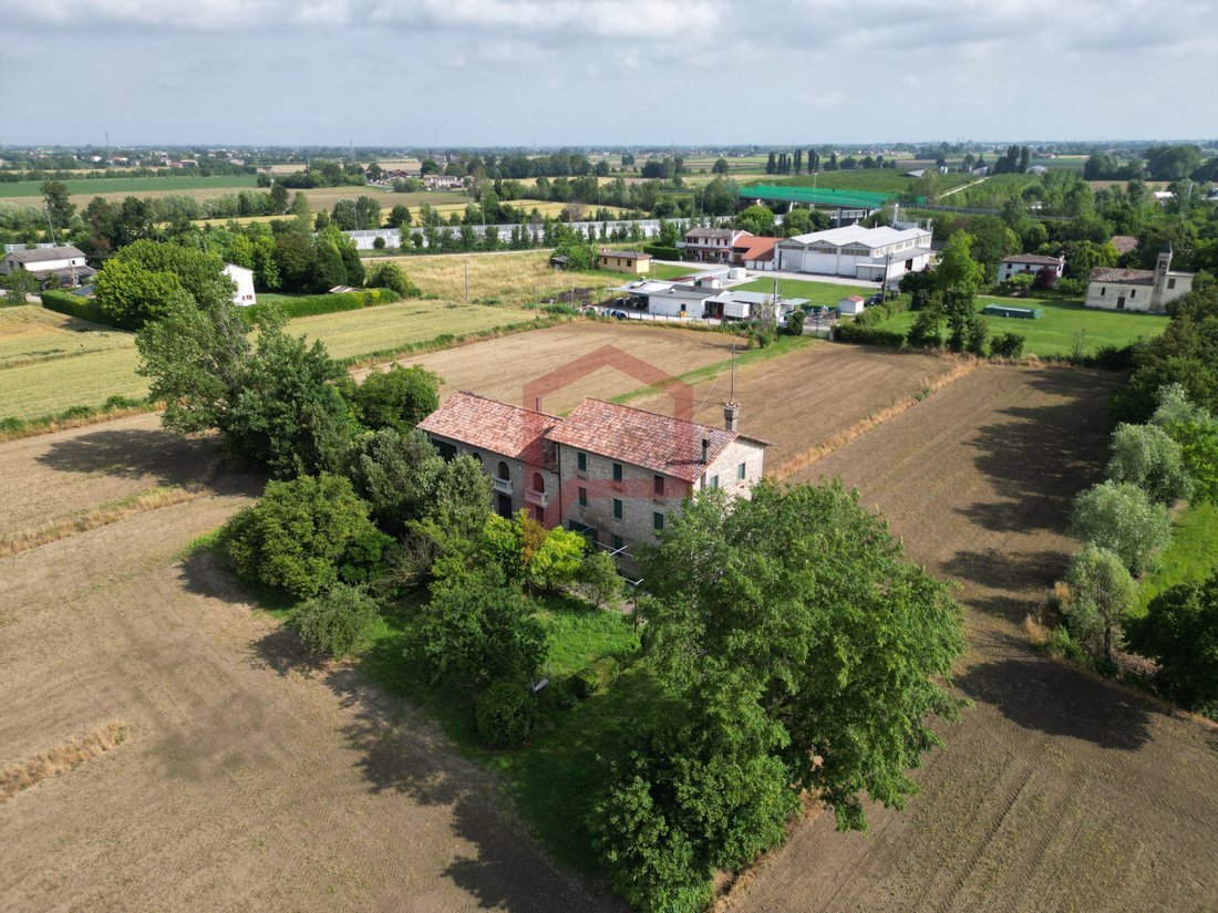 House in Roncade, Veneto, Italy 5 - 15873019