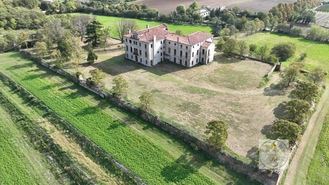 Villa in Calaone, Veneto, Italy 5 - 12313945