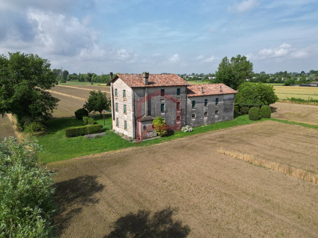 House in Roncade, Veneto, Italy 3 - 15873019