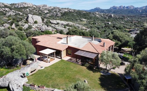 Villa in Area Arzachena Paese, Arzachena, Sardinia 1