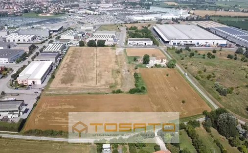 Land in Center, Suzzara, Lombardy 1