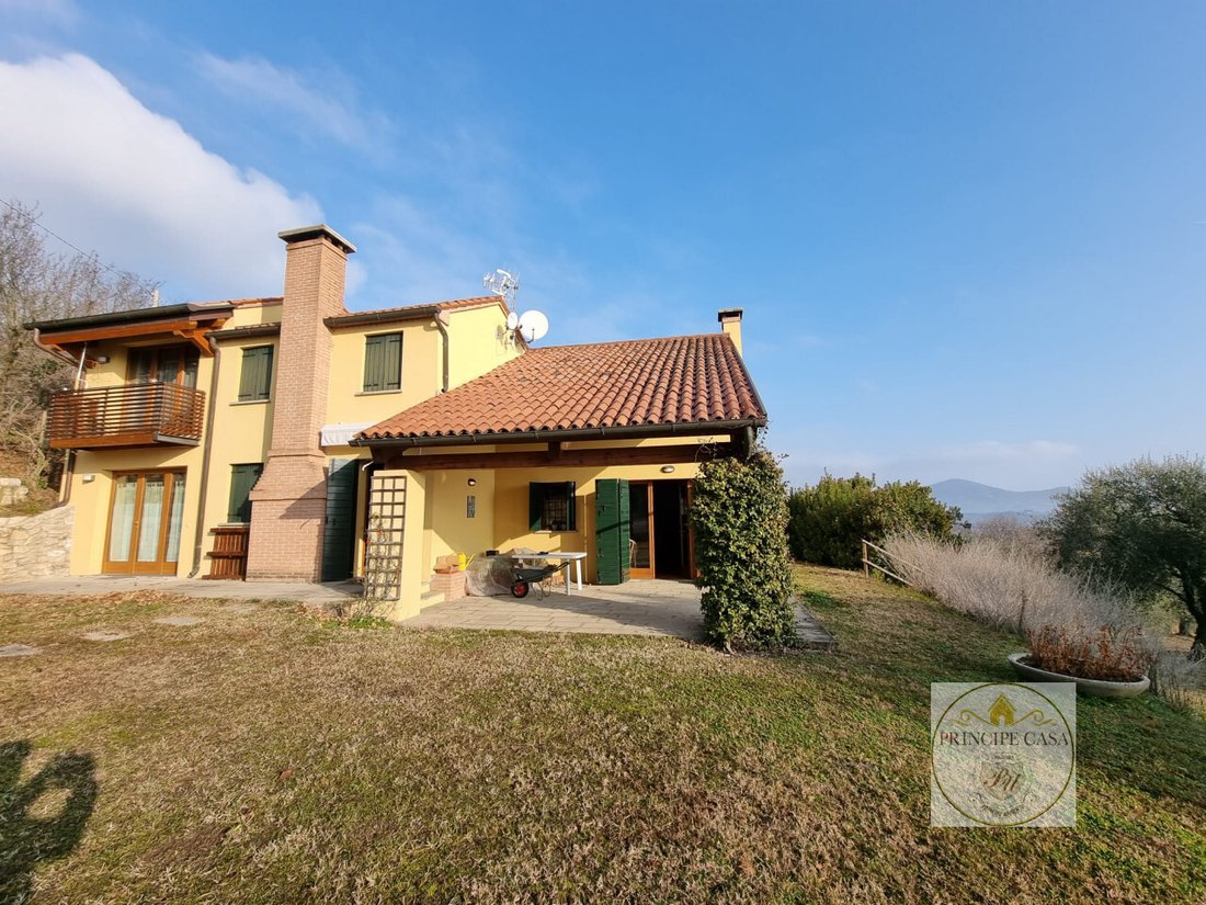 House in Calaone, Veneto, Italy 1 - 12849781