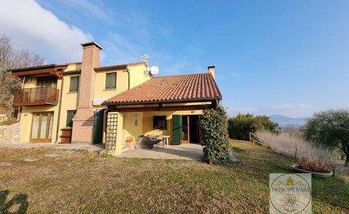 House in Calaone, Veneto, Italy 1