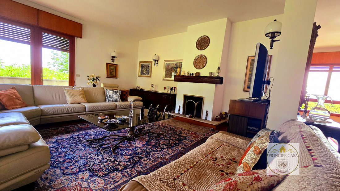 House in Calaone, Veneto, Italy 4 - 14484374