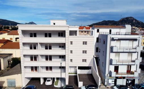 Apartment in Aldo Moro Avenue, Olbia, Italy 1