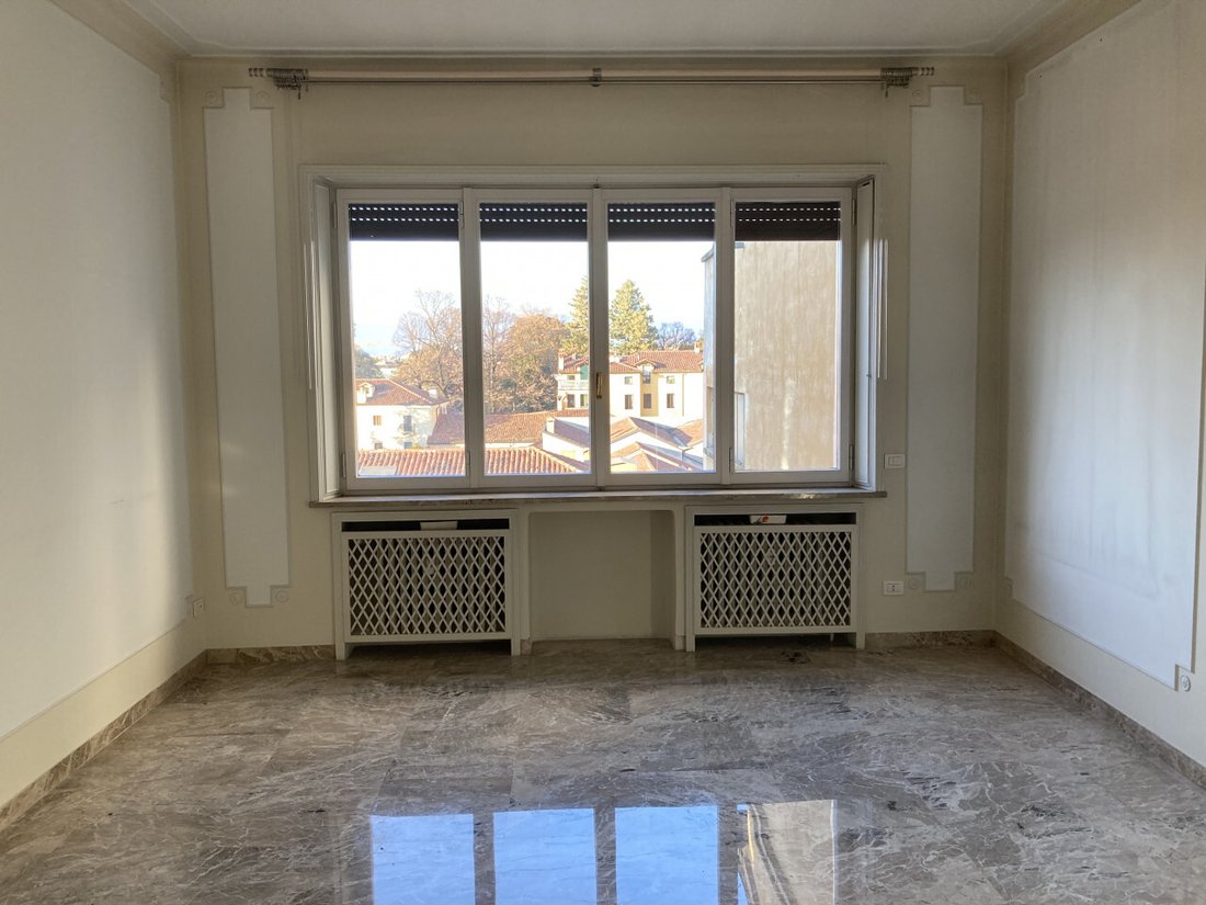 Apartment in Center, Vicenza, Veneto 4 - 15025652
