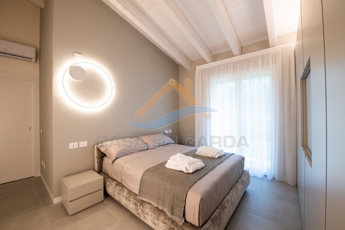 Villa in Raffa, Lombardy, Italy 2 - 13969119