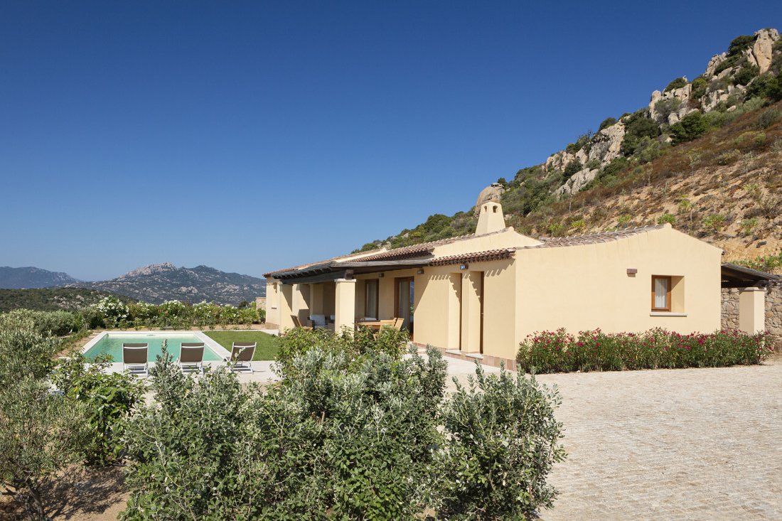 Villa in Peripheral Fractions, Olbia, Sardinia 2 - 13656499