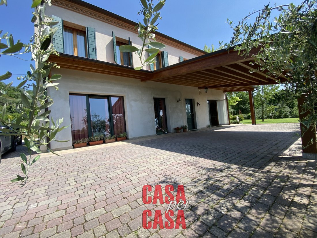 House in Calaone, Veneto, Italy 1 - 12926346