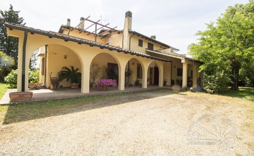 Villa in Bacchereto - Santa Cristina a Mezzana, Comeana, Tuscany 1