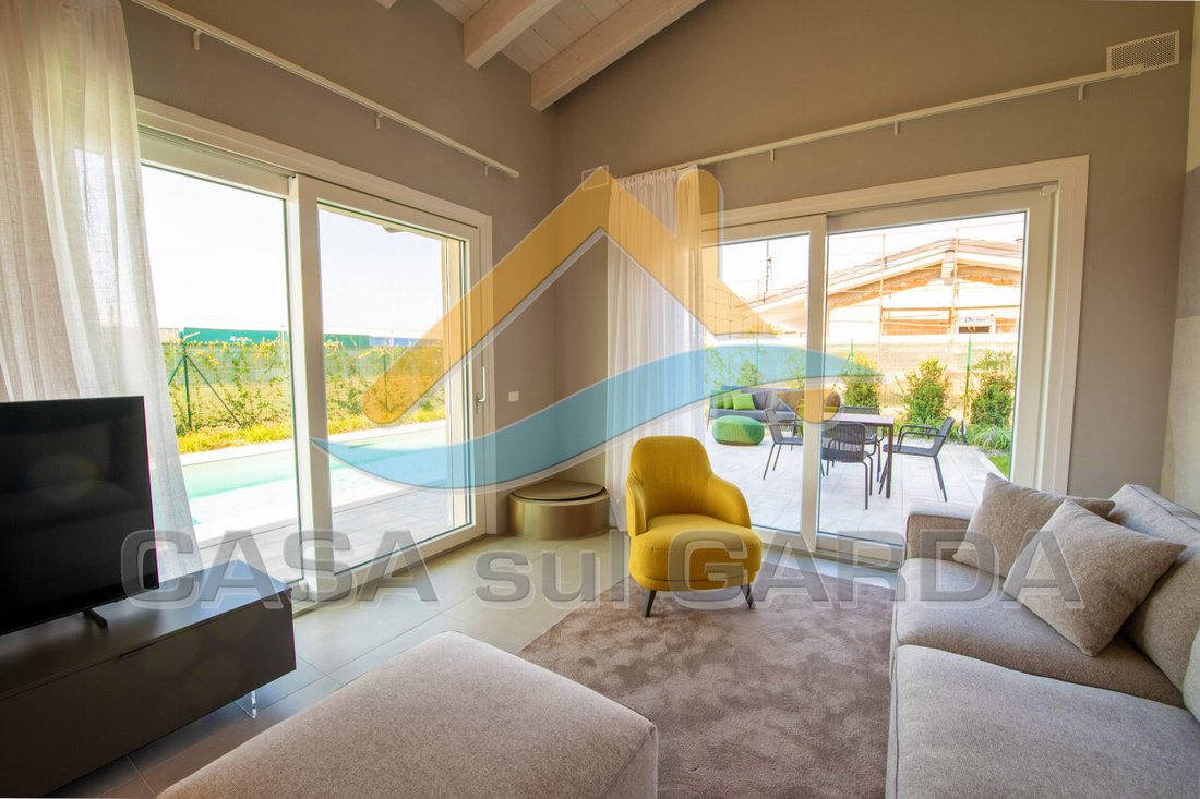 Villa in Historic Center, Lonato del Garda, Lombardy 3 - 13969107