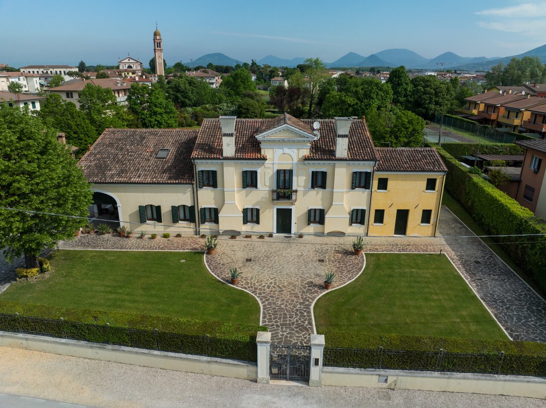 Villa in Ospedaletto Euganeo, Veneto, Italy 1 - 14174016
