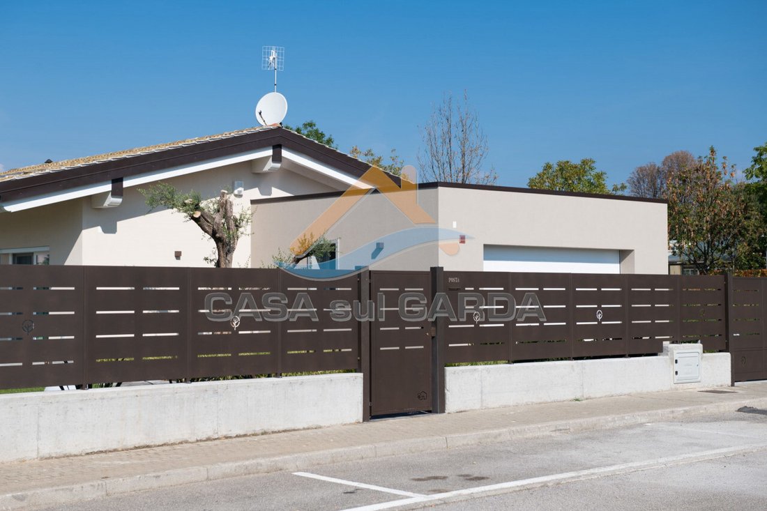 Villa in Raffa, Lombardy, Italy 4 - 13969119