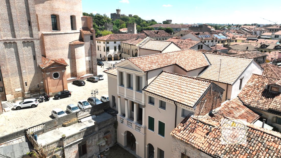 Whispers of the Veneto: A Restored 18th-Century Palazzo in Este’s Heart