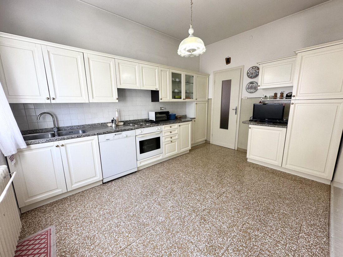 Modena’s Hidden Palazzo: A Dual-Sanctuary in Mirandola’s Heart - 5