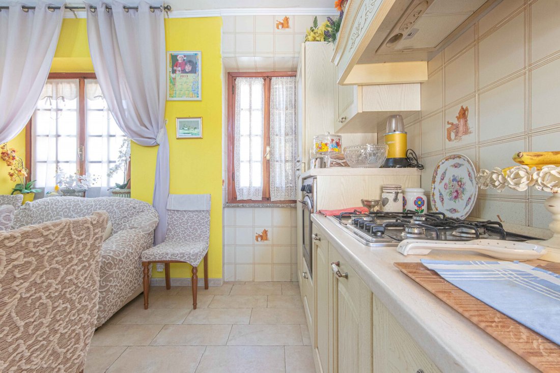 Villa in Aldo Moro Avenue, Olbia, Italy 5 - 13736874
