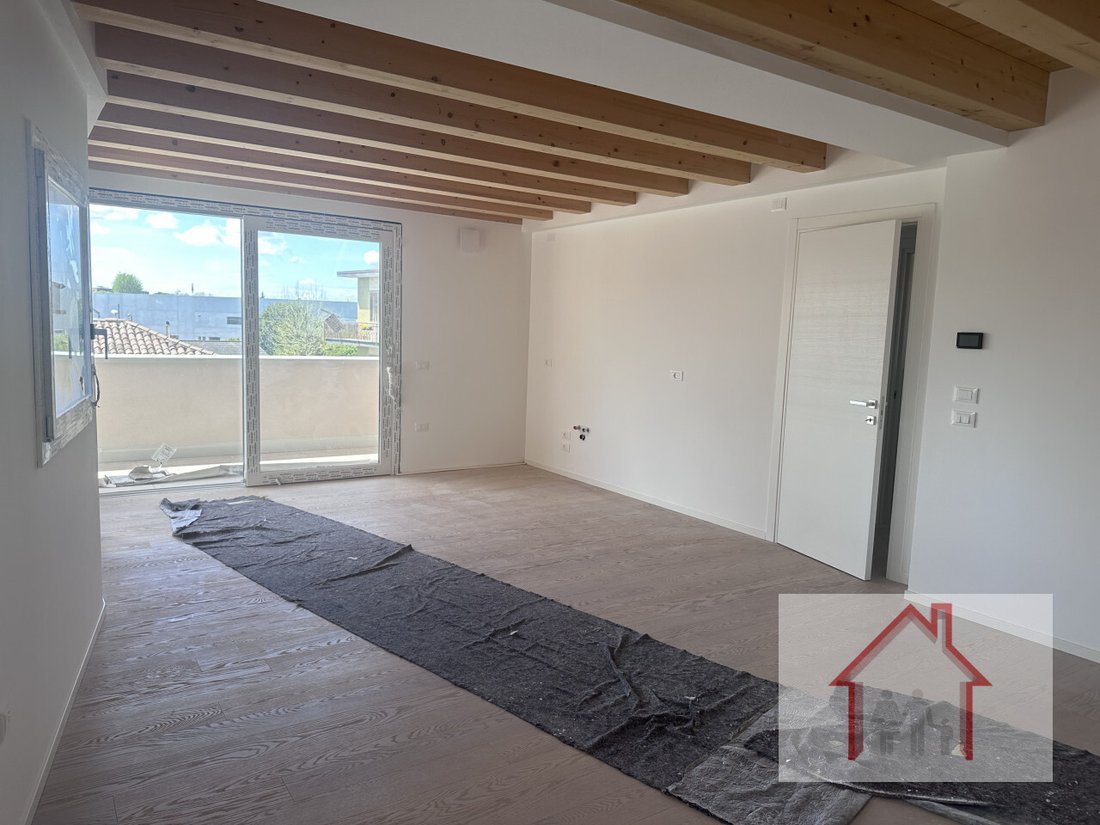 Apartment in Luzzatti Avenue, Treviso, Italy 5 - 13373716