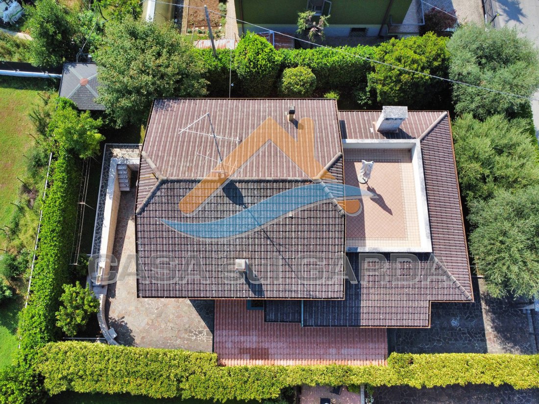 Villa in Castelnuovo del Garda, Veneto, Italy 2 - 13969152