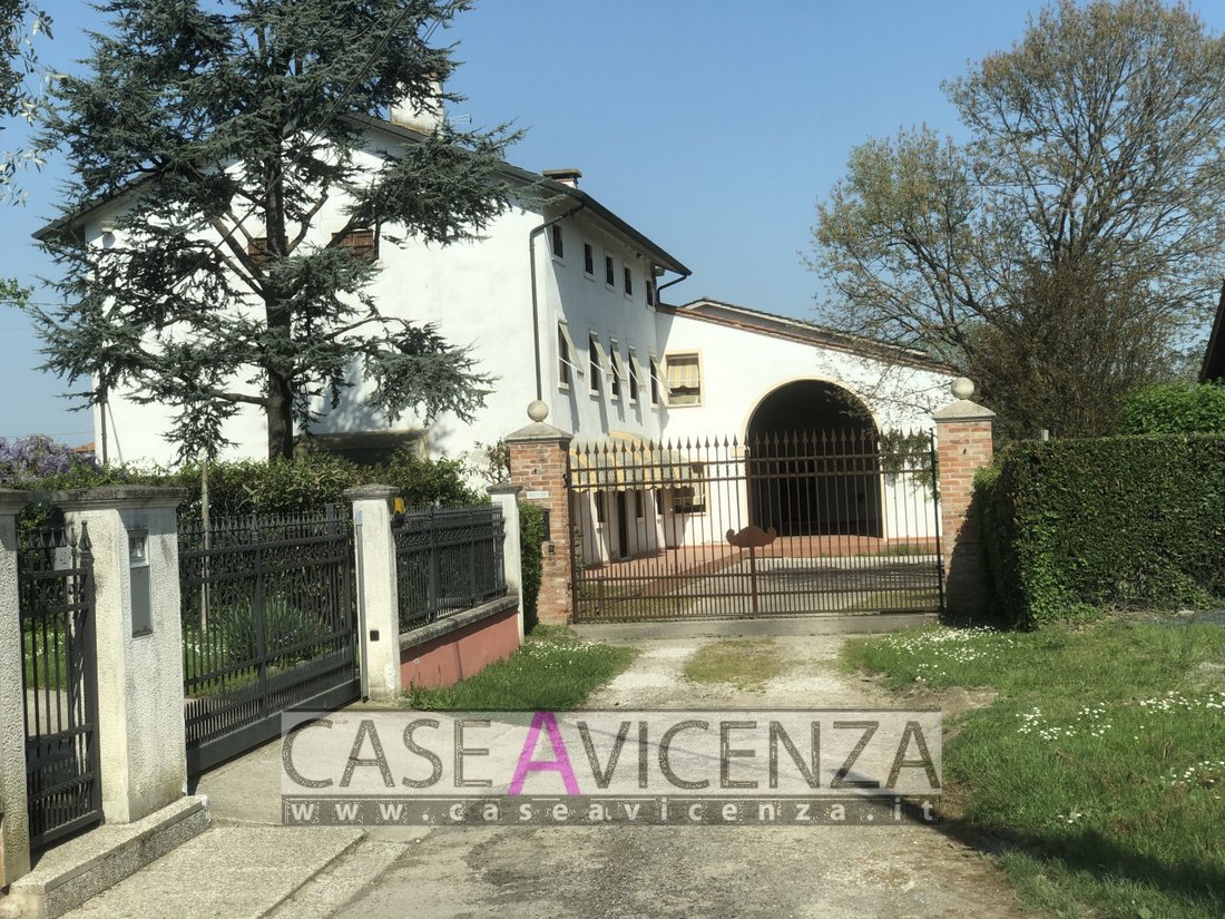 House in Montegalda, Veneto, Italy 4 - 13004468