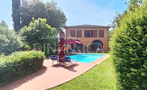 Castle for Sale in Molino d'Egola, Tuscany, Italy