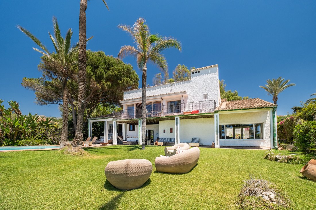 Villa in Marbella, Andalusia, Spain 2 - 15714086