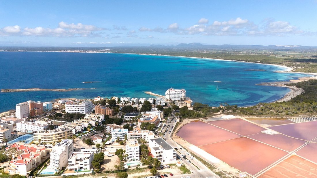 House in ses Salines, Balearic Islands, Spain 4 - 16023625