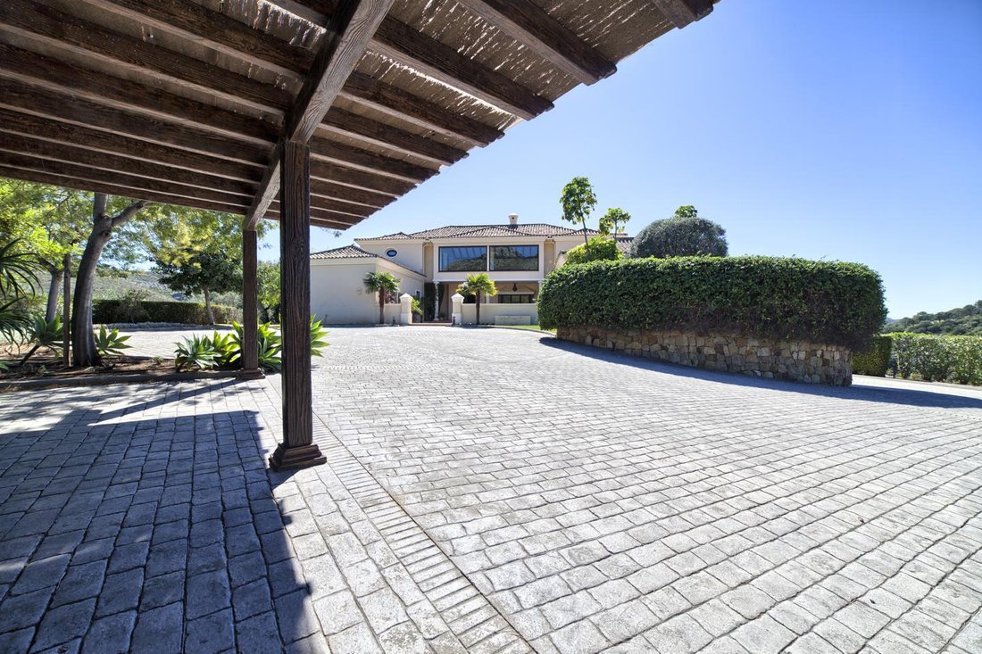 Villa in Benahavis, Andalusia, Spain 2 - 10927122
