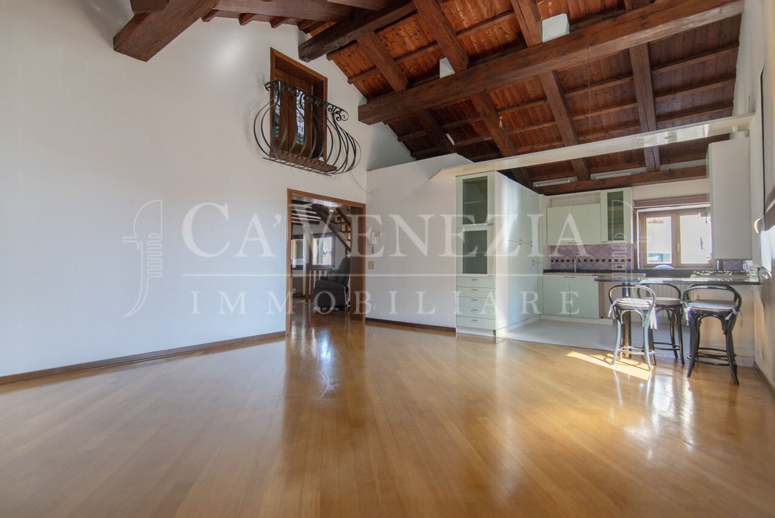 Apartment in Saint Paul, Venice, Italy 4 - 15441132