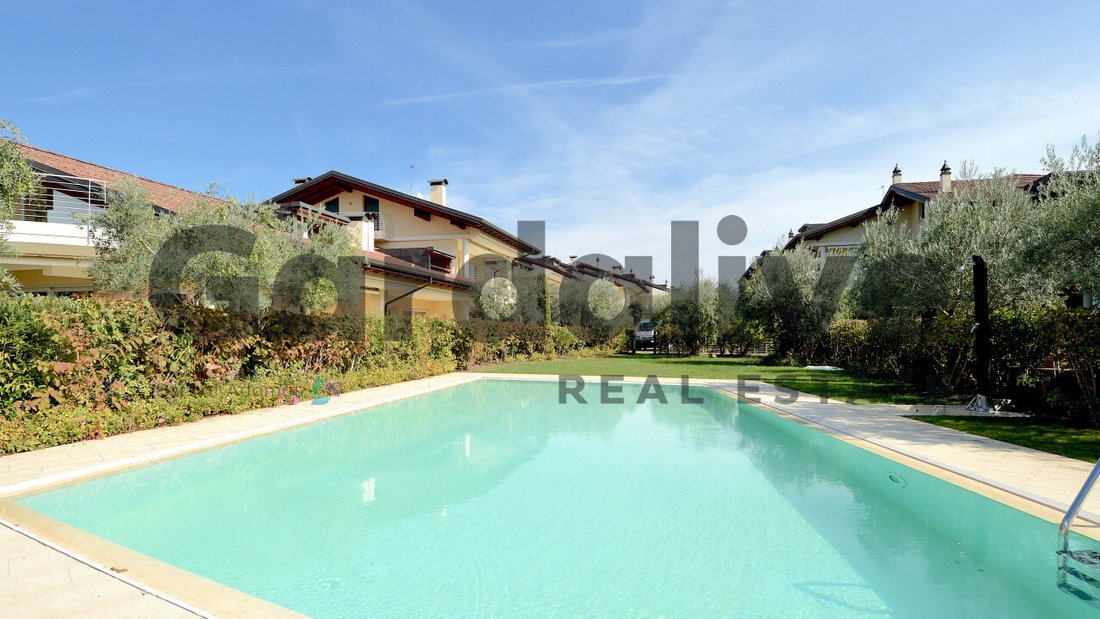 Apartment in Center, Sirmione, Lombardy 2 - 15695615