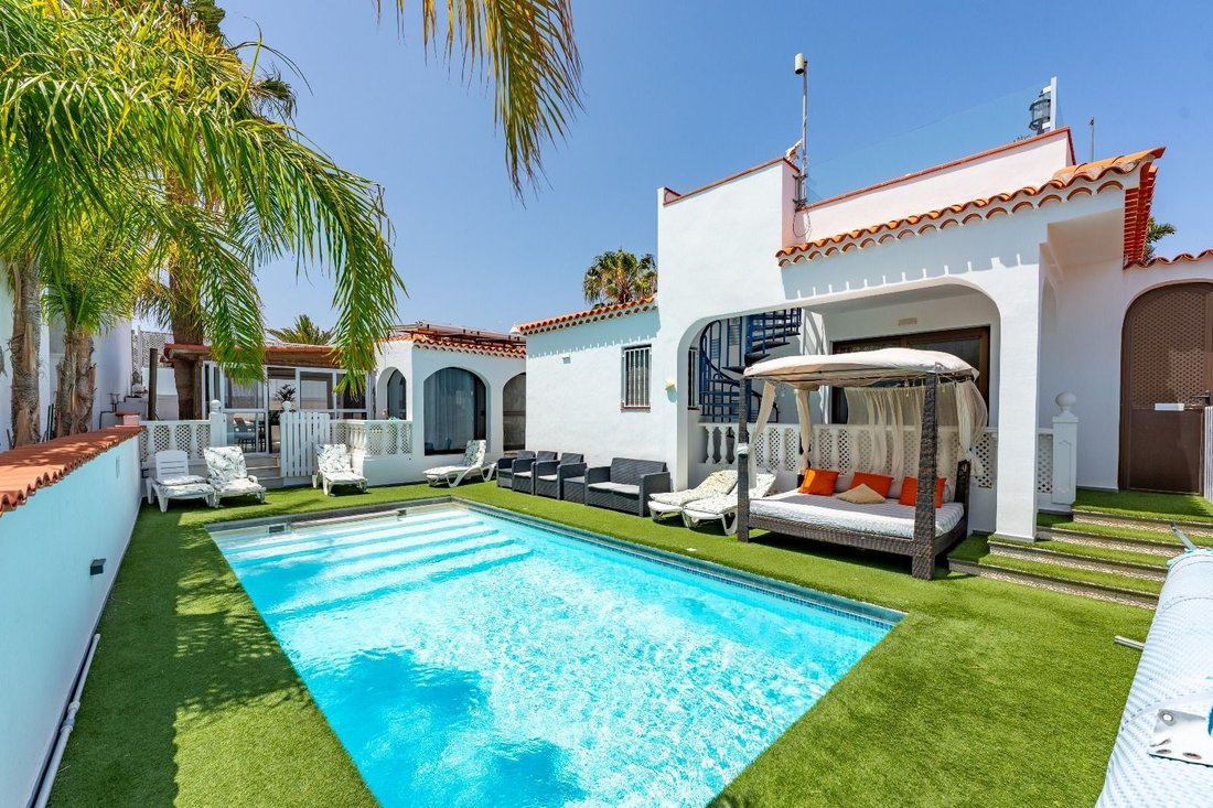 Villa in San Miguel de Abona, Canary Islands, Spain 2 - 16022715