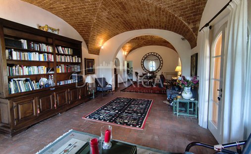 Castle for Sale in Molino d'Egola, Tuscany, Italy