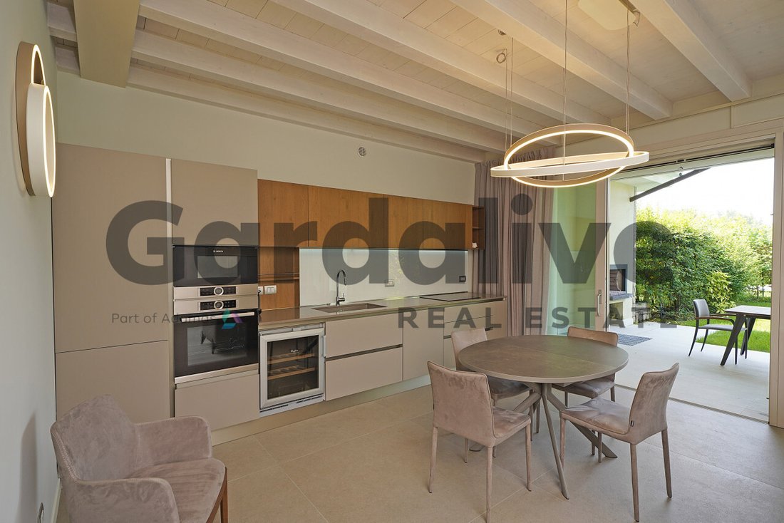Apartment in Centro, Sirmione, Lombardy 3 - 15695615