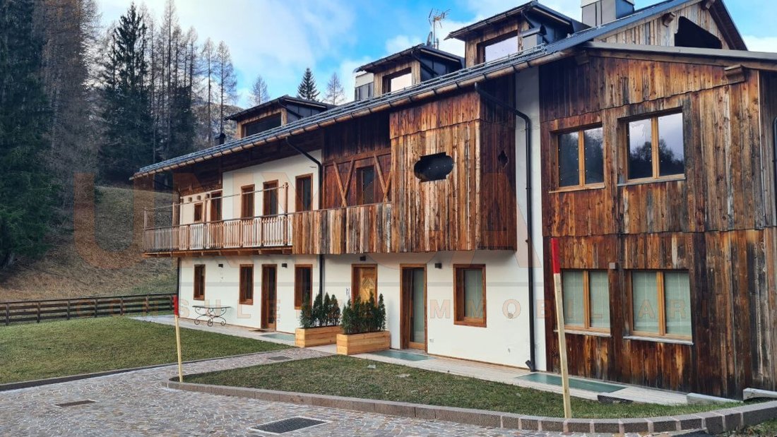Apartment in Cortina d'Ampezzo, Veneto, Italy 2 - 12134812