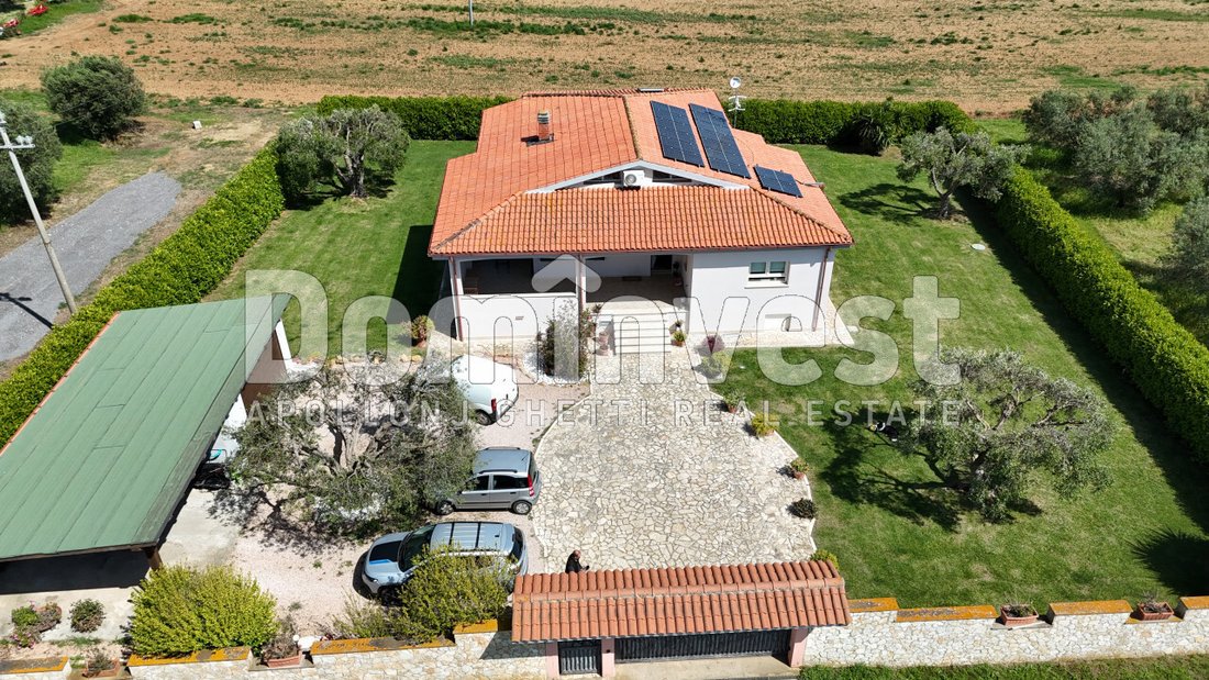 Villa in Capalbio, Tuscany, Italy 2 - 14169191