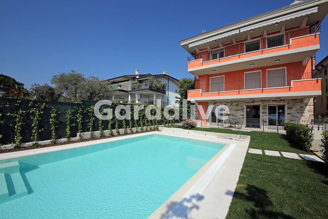 Apartment in Center, Sirmione, Lombardy 3 - 13182168