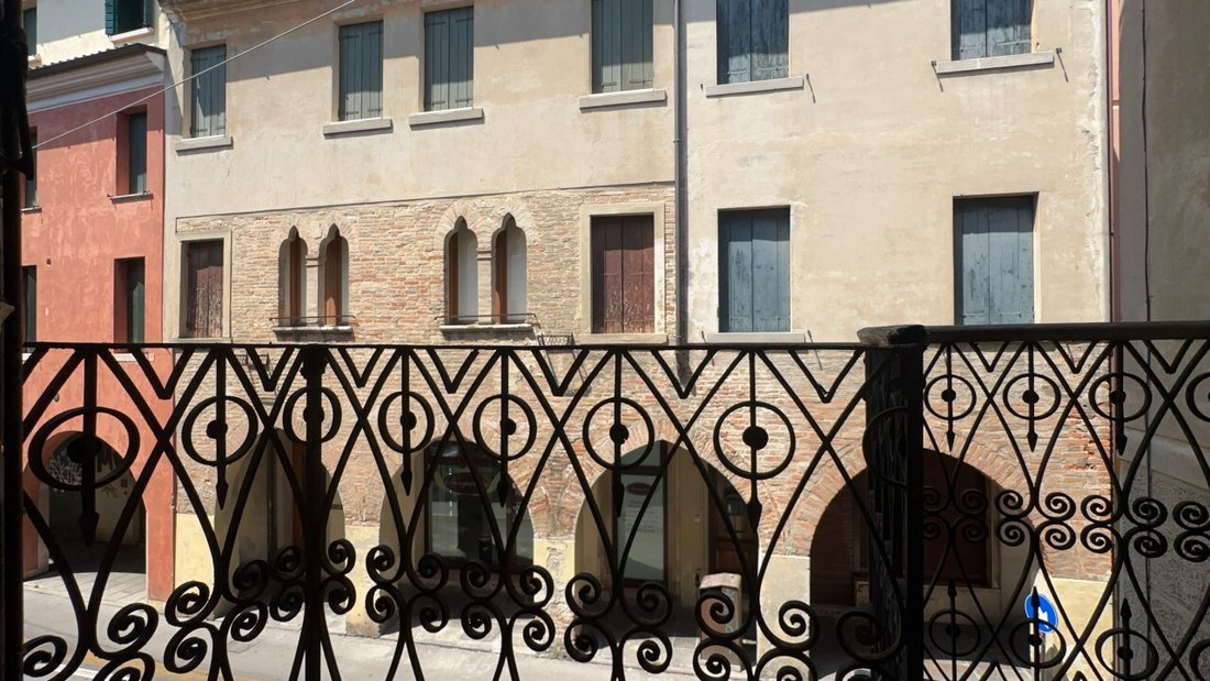 Whispers of La Serenissima: A 19th-Century Palazzo Awaits Its Renaissance in Treviso’s Heart