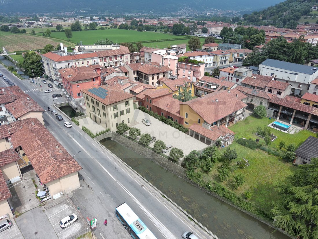 A Renaissance Dream in Lombardy: Brescia Palace’s Hidden Courtyard