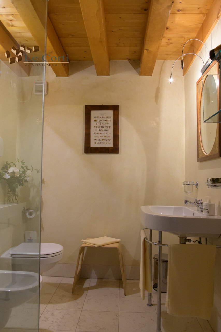 A 15th-Century Venetian Noble’s Dream: Vineyards, Frescoes & Timeless Elegance