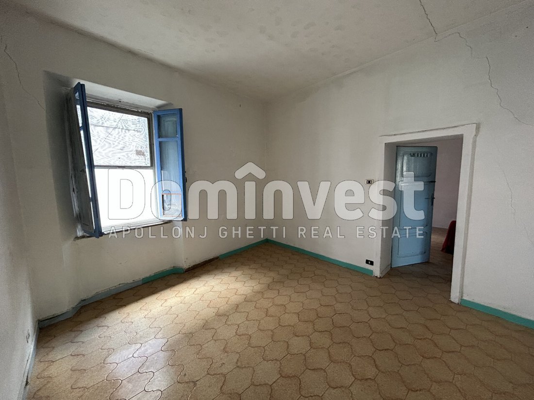 Palazzetto dei Sogni: A Tuscan Jewel Awaiting Its Renaissance in Orbetello’s Heart - 5