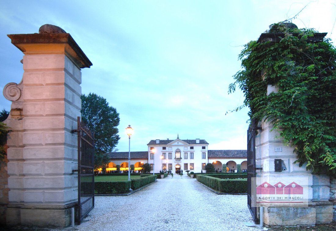 Villa in Montegalda, Veneto, Italy 2 - 15441105