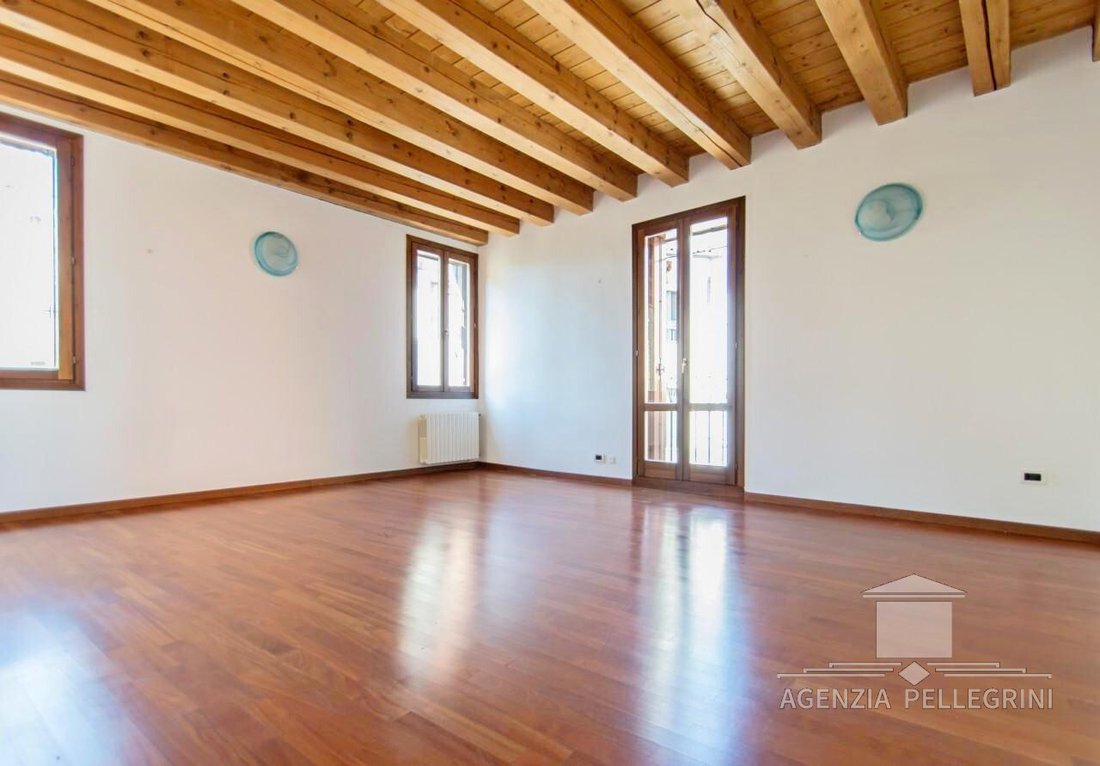 Apartment in Center, Vicenza, Veneto 5 - 12457318