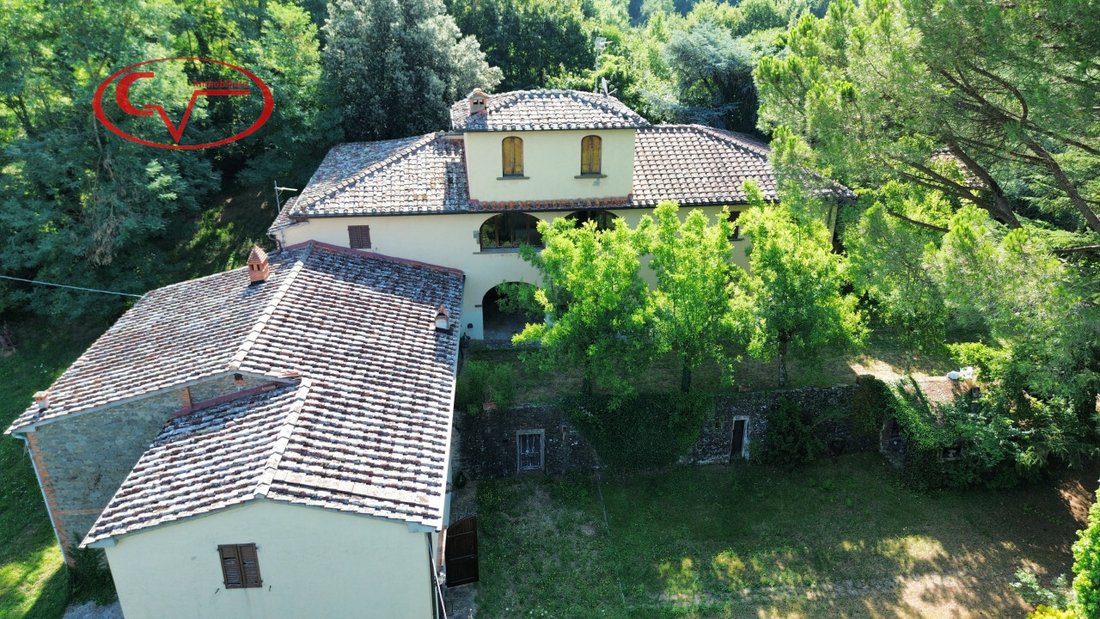 Villa in Terranuova Bracciolini, Tuscany, Italy 2 - 15952364