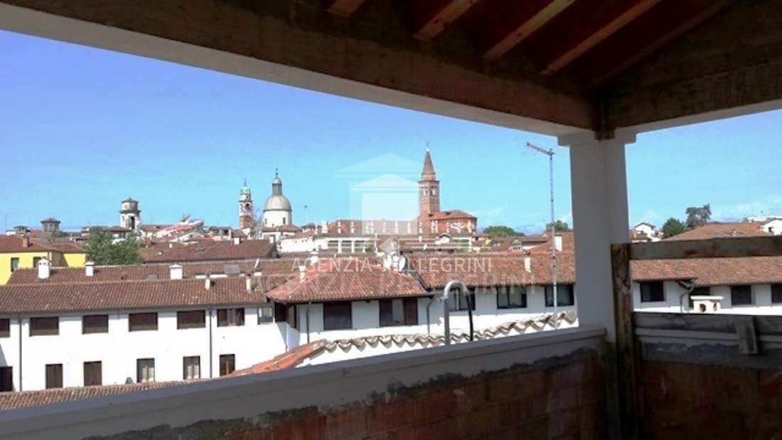 Apartment in Center, Vicenza, Veneto 1 - 12118592